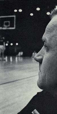 Dave Strack, American basketball player and coach (Michigan Wolverines), dies at age 90
